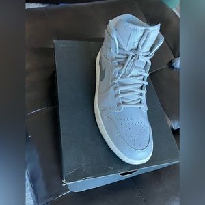 Air Jordan 1 Mid